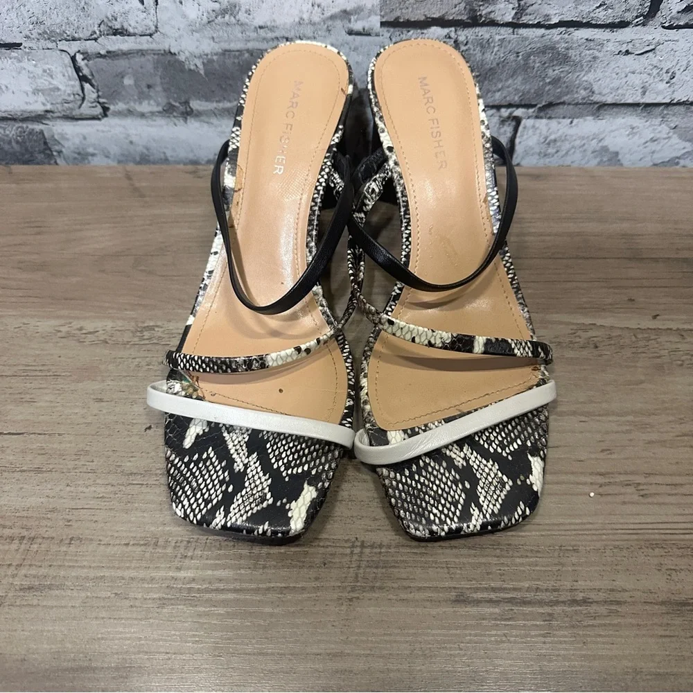 EUC Marc Fisher Black and White Snake Pattern Square Toe Heels Size 7.5M - Picture 2 of 12